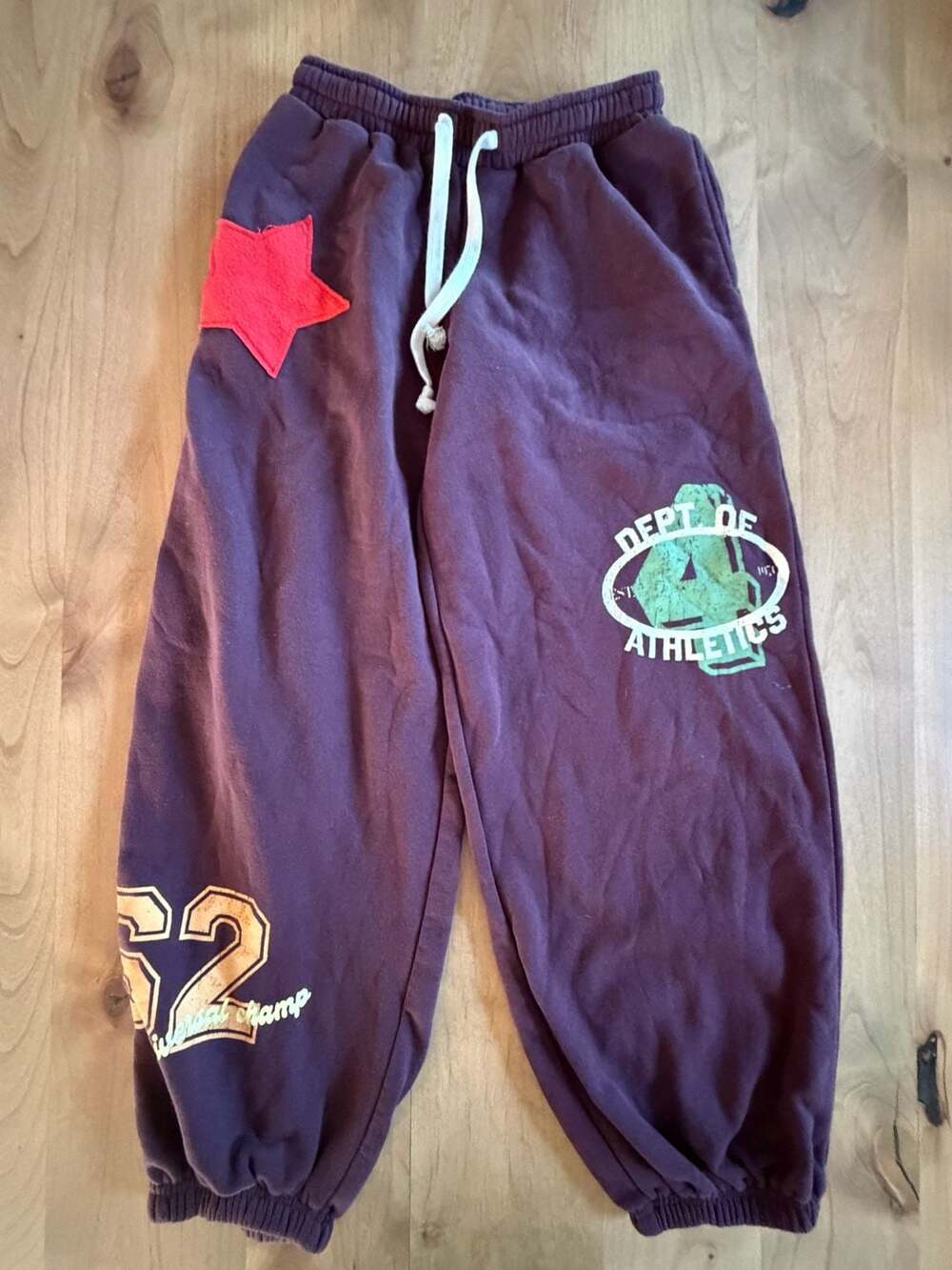 Out From Under Sweatpants Size XS Maroon Graphic Print Athletic Star
